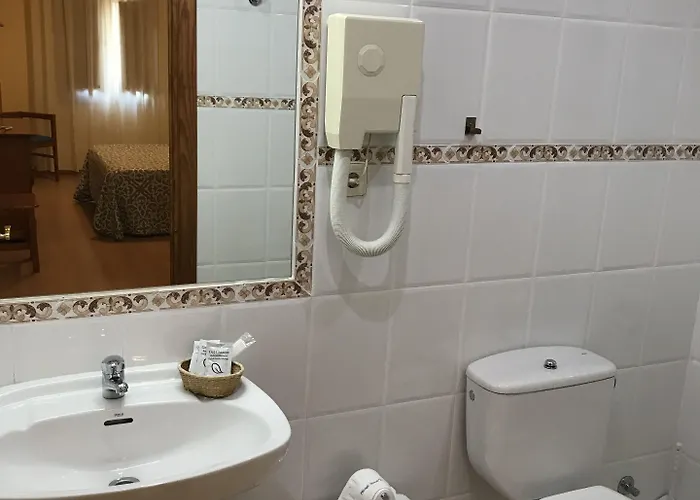 サント トメ 2* トレド